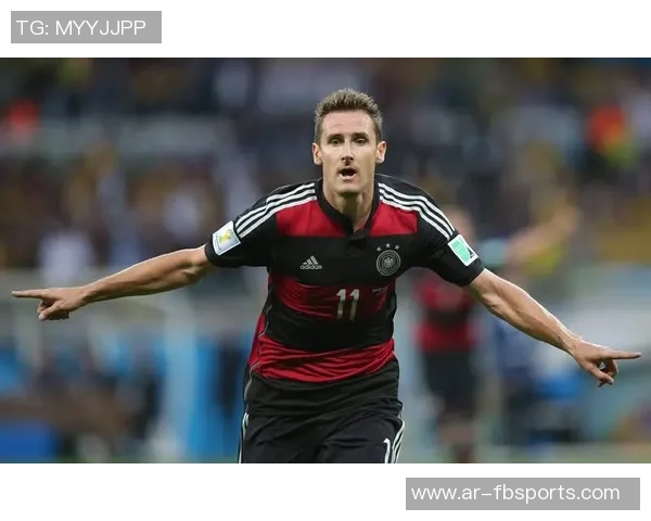 八一足球队历史十大球星盘点 揭秘那些曾为队伍辉煌奉献的传奇人物 八一足球队历史十大球星盘点 揭秘那些曾为队伍辉煌奉献的传奇人物